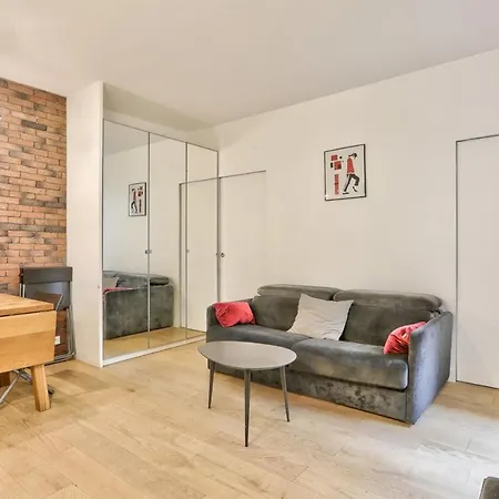 Nice For 3 - Montmartre 18e Apartment *